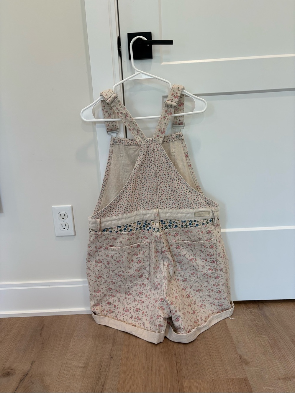 Free People x Blank NYC Floral Overalls - Picture 3 of 9
